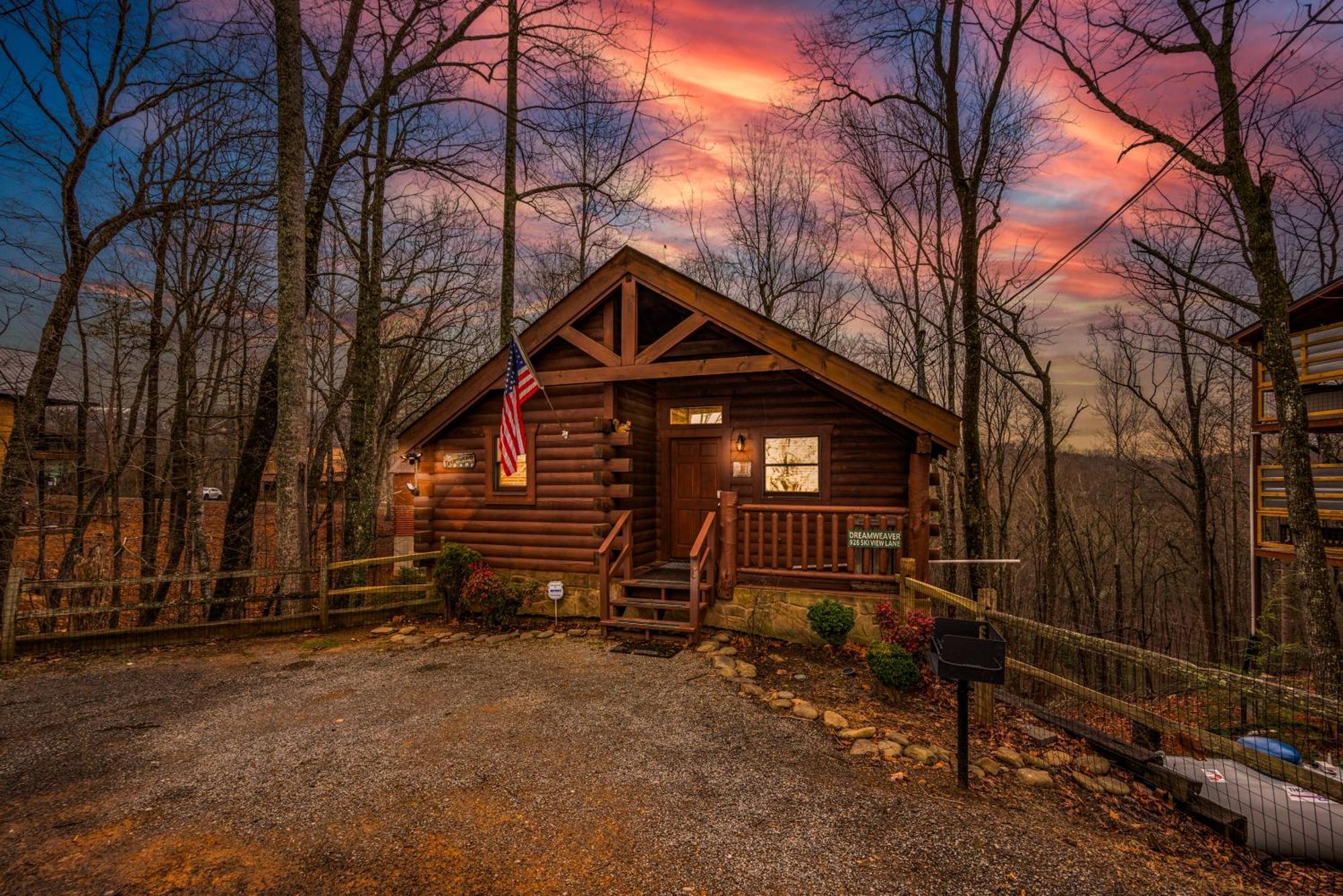Log Cabin, Hot Tub, Fireplace, Pool Table & Views! Sevierville Exterior foto